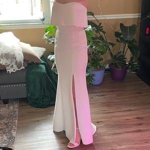 Ivory form fitting wedding dress